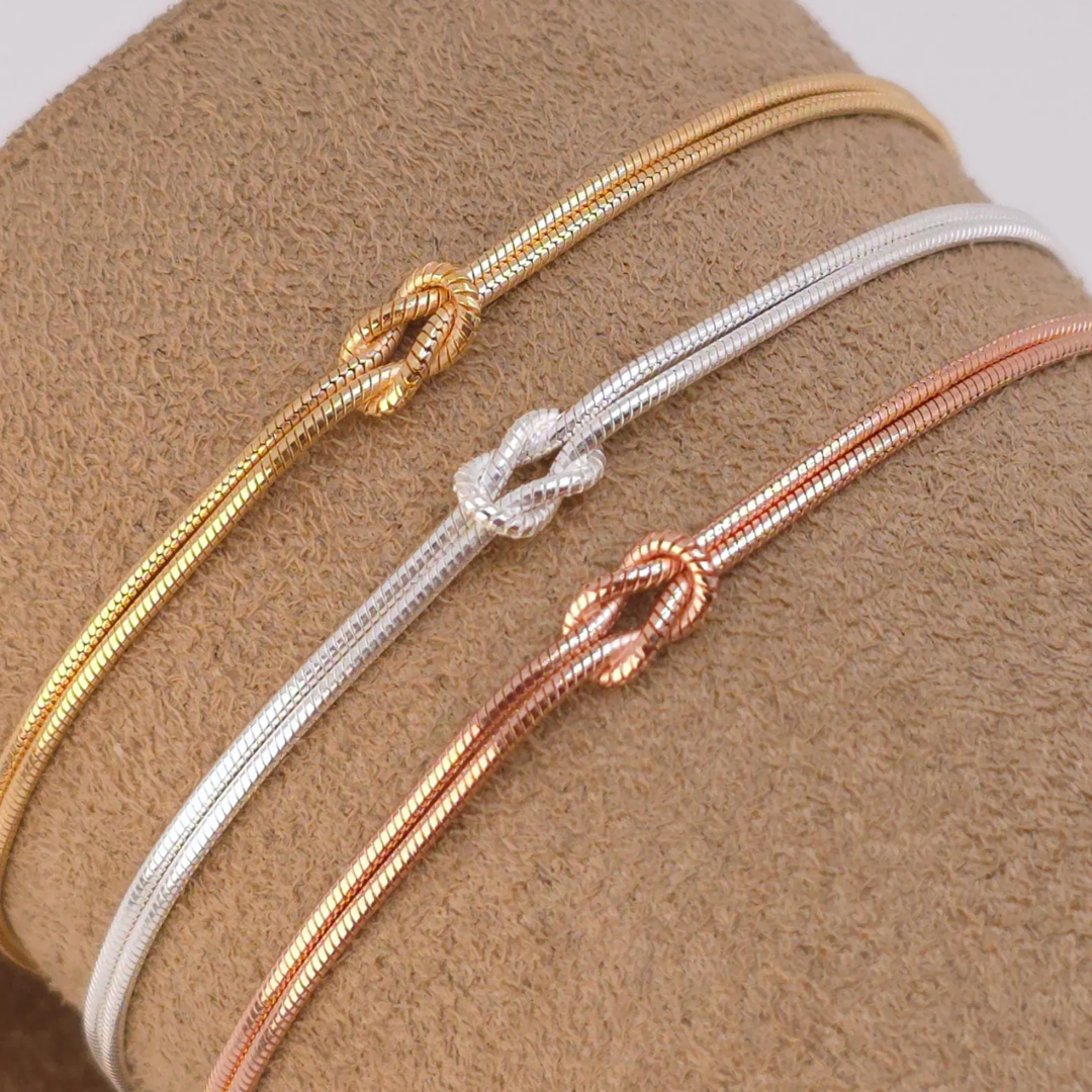 Eternal Knot Bracelet | Stöd bröstcancer
