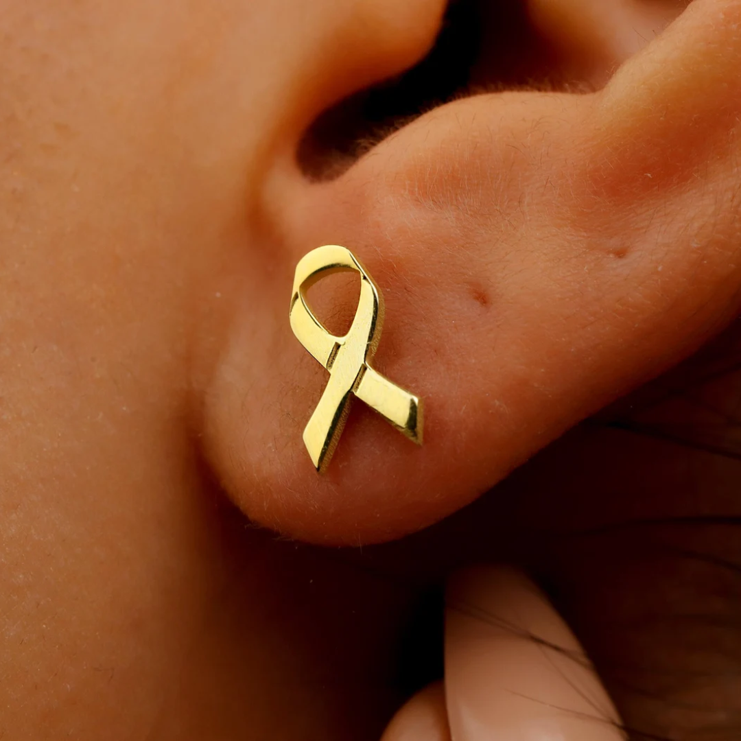 Sara Ribbon Stud Earrings |  Stöd bröstcancer