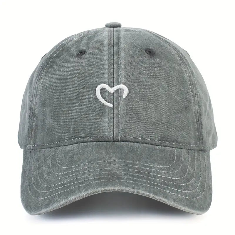 Embroidered Heart Hat | Stöd Bröstcancer