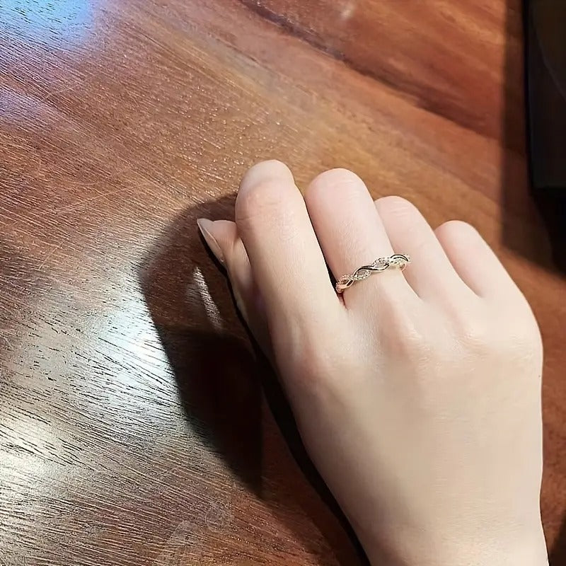 Elegance Twisted Ring | Stöd Bröstcancer